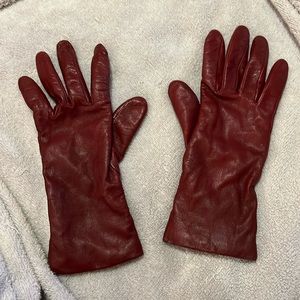 Ladies burgundy leather cashmere lined gloves sz7 EUC. Butter soft warm & comfy